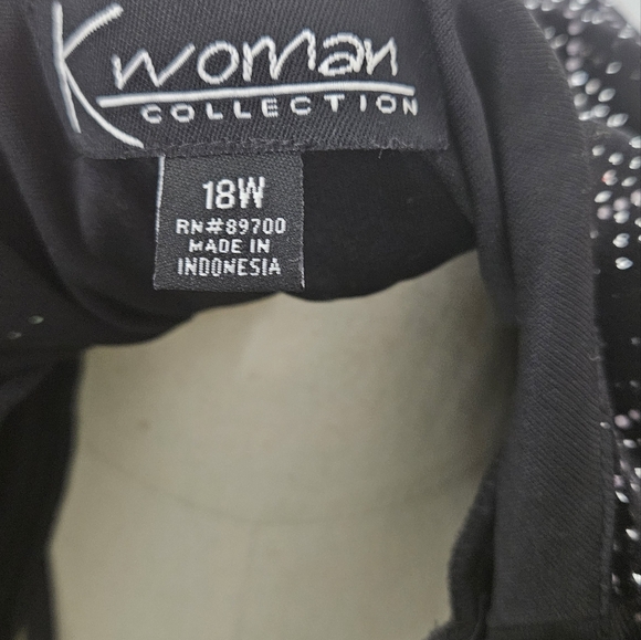 NWT K Woman Black Jeweled Shell with Silver Shell - Picture 7 of 9